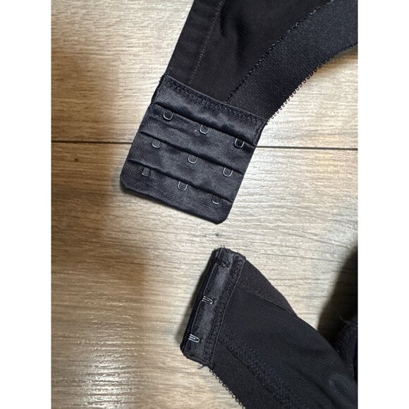 Ambrielle 42D Black Full-Coverage Lightly Lined Bra With Adjustable Straps & Hoo - Picture 4 of 6